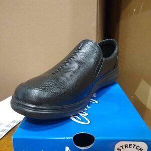 Easy Street Women's Ultimate Sneaker, Black, 8.5 X-Wide